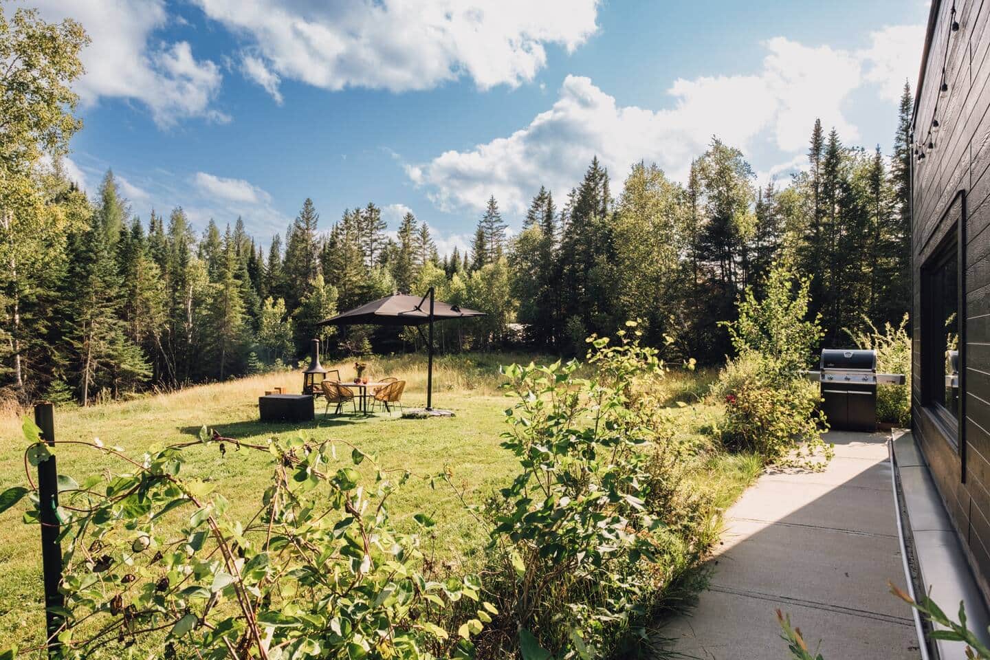 Quiet Cottage in Mont Tremblant for Remote Work